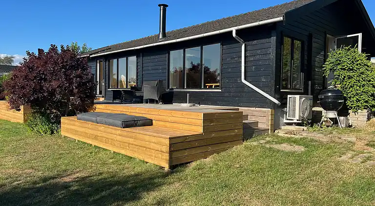 Ferienhaus in der 2. Reihe von Enøs Küste