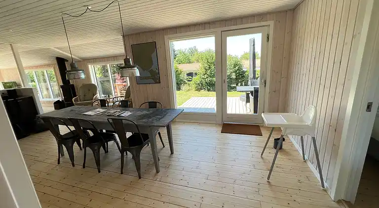 Ferienhaus in der 2. Reihe von Enøs Küste