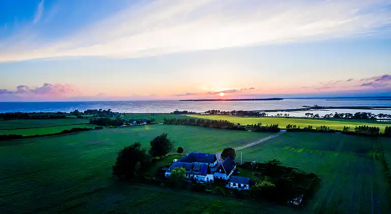 Idyllisk bindingsværksgård 600m fra Lillebælt