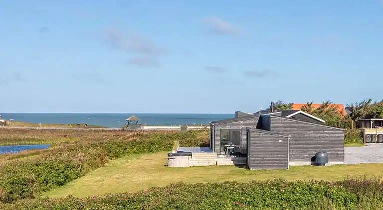 Sommerhus ved Nr Lyngby Strand
