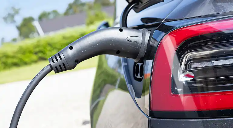 Hyggelig, central og moderne sommerhus nær havet