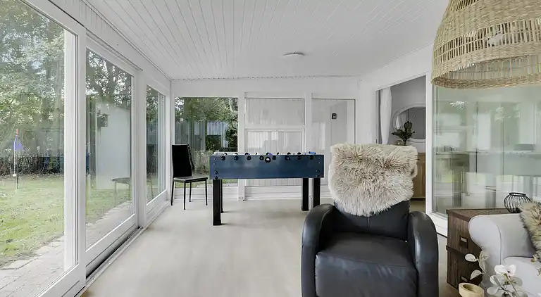 Nyrenoveret sommerhus midt i skoven