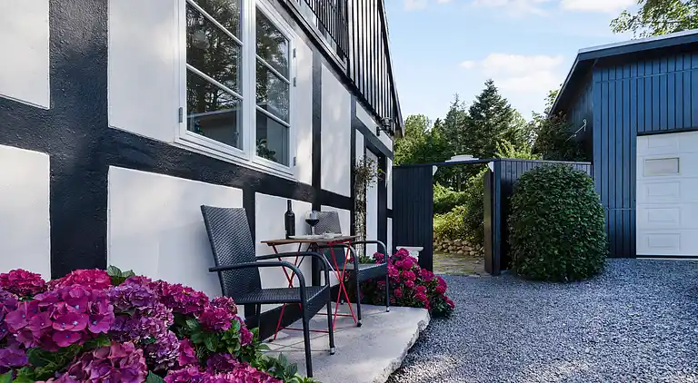 Nyt stråtag - smuk udsigt til hav og  klipper