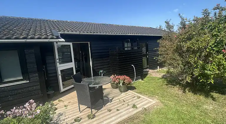 Ferienhaus in der 2. Reihe von Enøs Küste