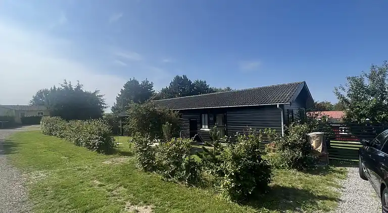 Ferienhaus in der 2. Reihe von Enøs Küste