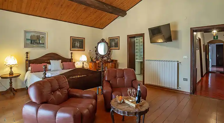 VILLA IN FARMHOUSE with pool