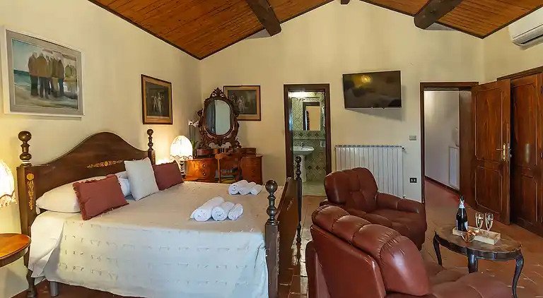 VILLA IN FARMHOUSE with pool