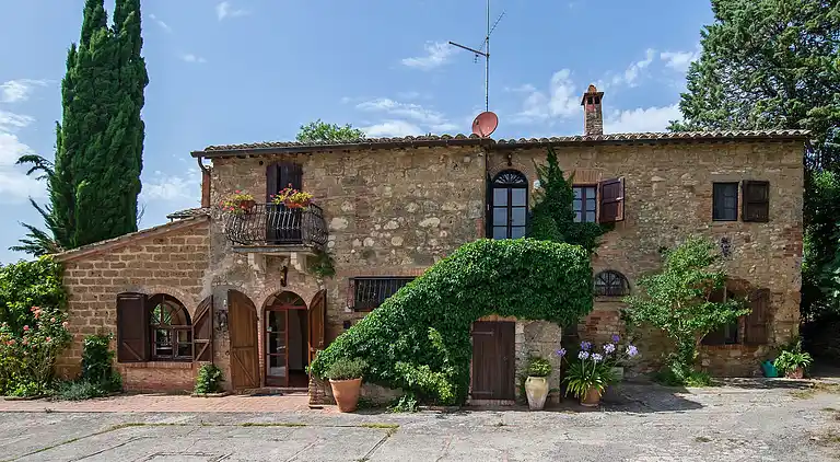 VILLA IN FARMHOUSE with pool