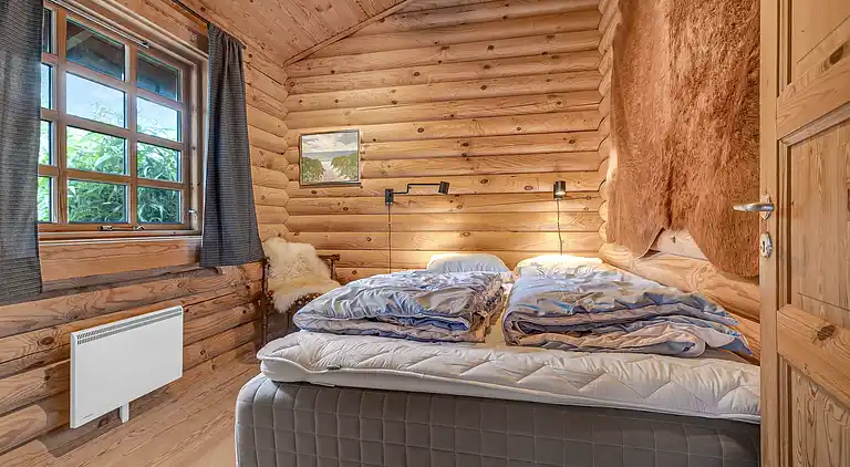 Charmerende sommerhus med vildmarksbad