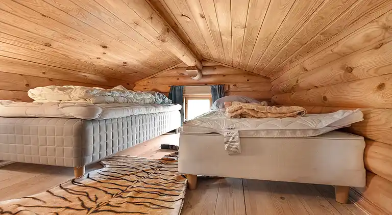 Charmerende sommerhus med vildmarksbad