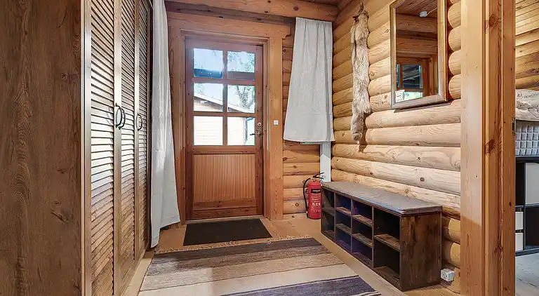 Charmerende sommerhus med vildmarksbad