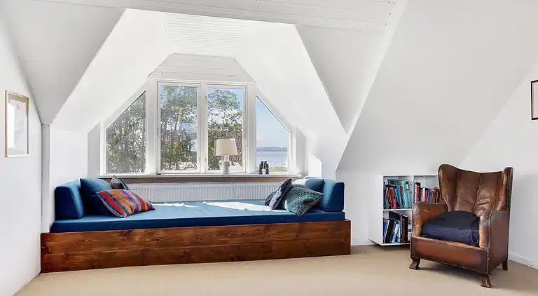 Feriehus som byder på både Ø-idyl og havudsigt