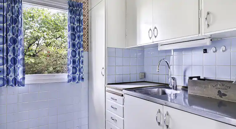 Sommerhus ved Veddinge i hyggelig 70’er stil