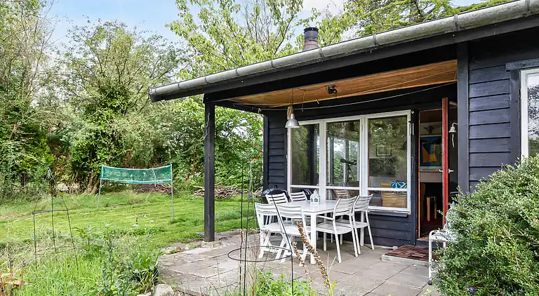 Sommerhus ved Veddinge i hyggelig 70’er stil