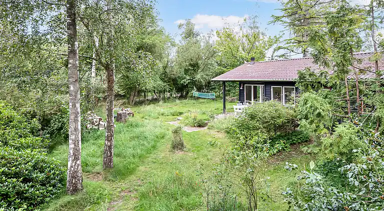 Sommerhus ved Veddinge i hyggelig 70’er stil