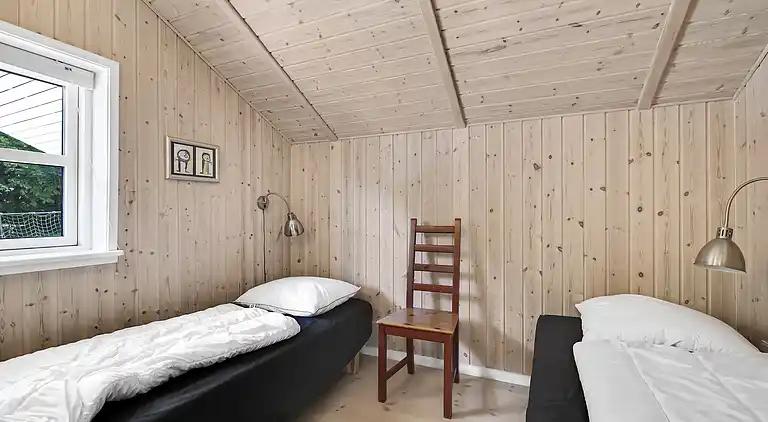 Sommerhus i skøn natur i Brunshuse