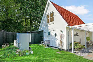 Skønt sommerhus tæt ved vandet