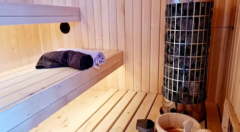 Nybygget liebhaver sommerhus ved skove og søer