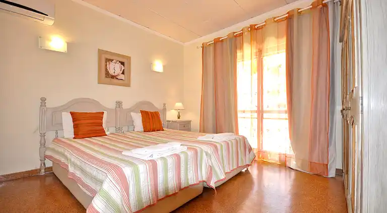 Geräumiger Rückzugsort mit erstklassiger Lage, privatem