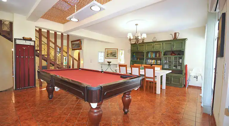 Geräumiger Rückzugsort mit erstklassiger Lage, privatem