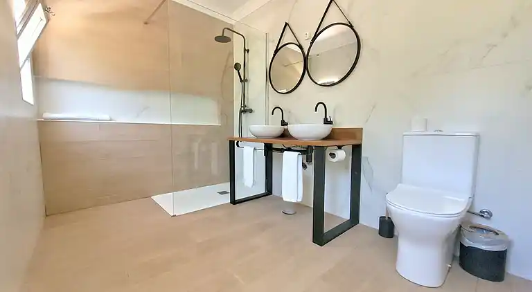 Geräumiger Rückzugsort mit erstklassiger Lage, privatem