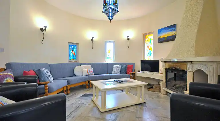 Geräumiger Rückzugsort mit erstklassiger Lage, privatem