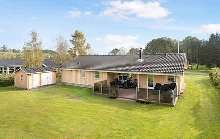 Lovely new cottage near beach, forest and town