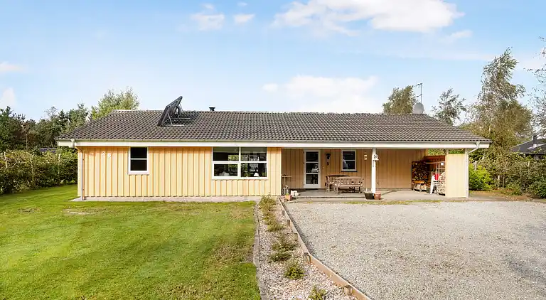 Dejligt nyere sommerhus i Hals tæt på stranden