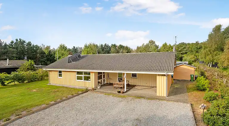 Dejligt nyere sommerhus i Hals tæt på stranden