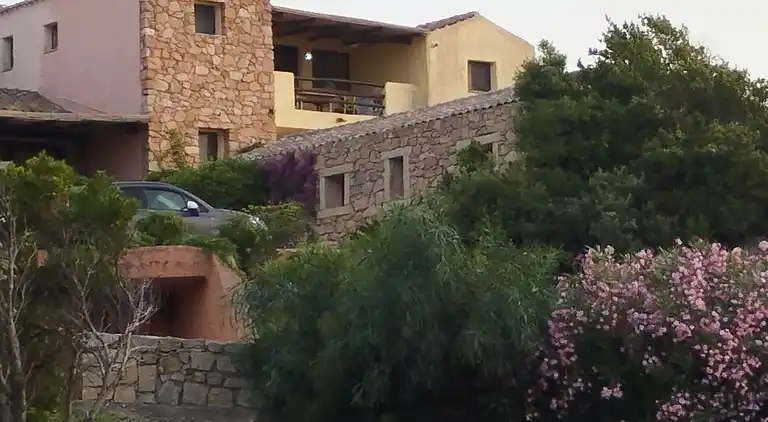 Strandwohnung Baja Sardinia - Vermietet vom 4. Juli 2026 bis