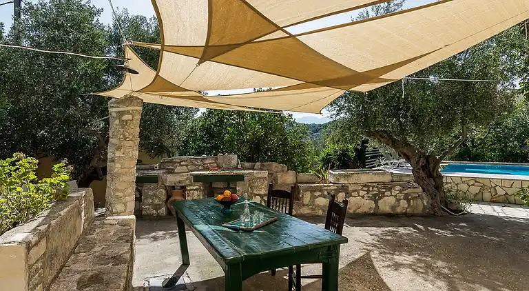 Dream 1 -traditional House With Pool To Share