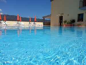 Stylish Residence Le Fontane 1 Bedroom sleeps 2 num0754
