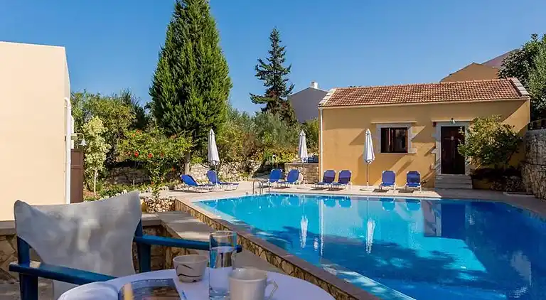 Group Accomodation, Heliopetra Studios And Houses