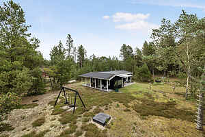 Skønt sommerhus med idyllisk skovbeliggenhed