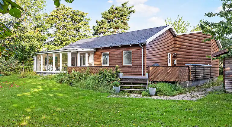 Idyllisches Ferienhaus 600 Meter zum Sandstrand