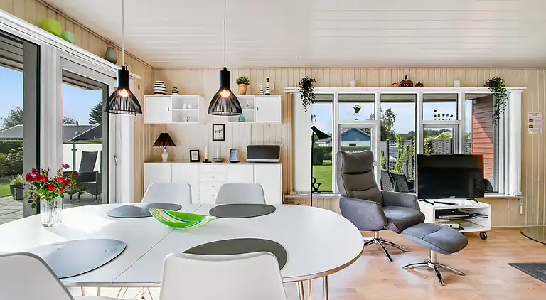 Skønt sommerhus i rolige omgivelser nær stranden