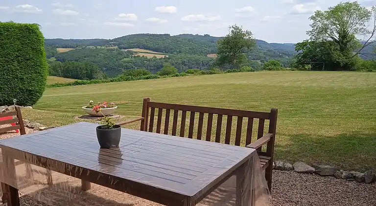 Feriebolig i Châtin