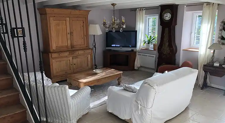 Holiday home in Montrabot