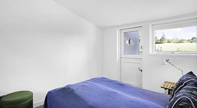 Mysig sommarstuga i Vejby med 900 m till stranden