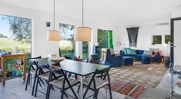 Mysig sommarstuga i Vejby med 900 m till stranden