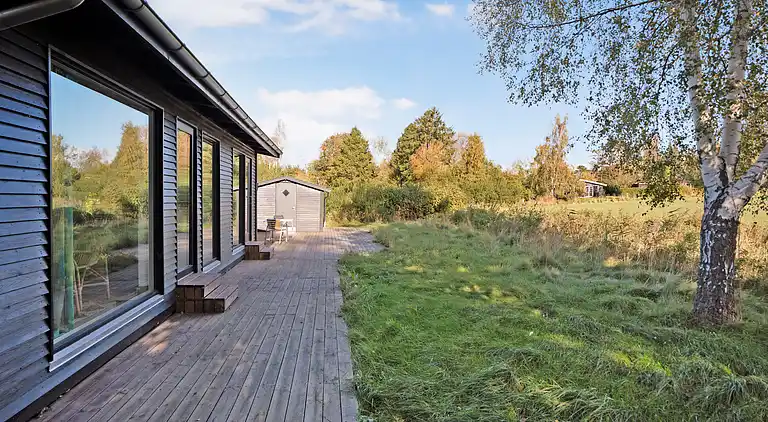 Mysig sommarstuga i Vejby med 900 m till stranden