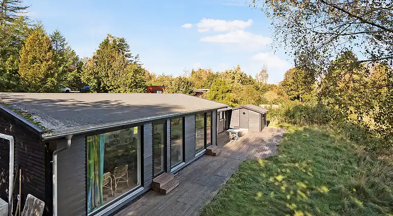 Mysig sommarstuga i Vejby med 900 m till stranden