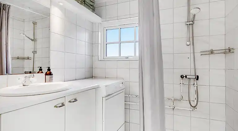 Dejligt sommerhus i Hals med 250 m til stranden