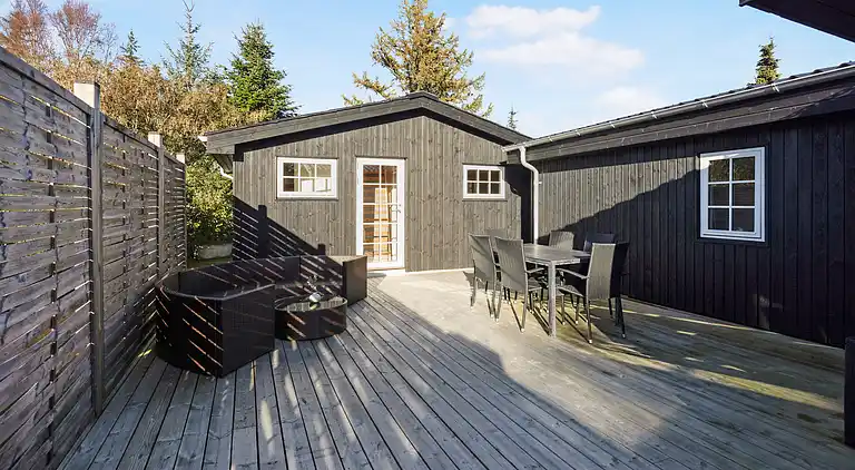 Dejligt sommerhus i Hals med 250 m til stranden