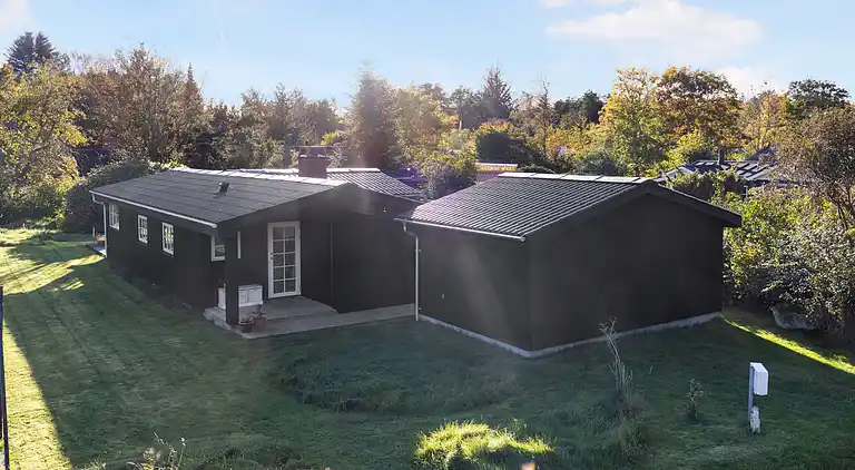 Dejligt sommerhus i Hals med 250 m til stranden