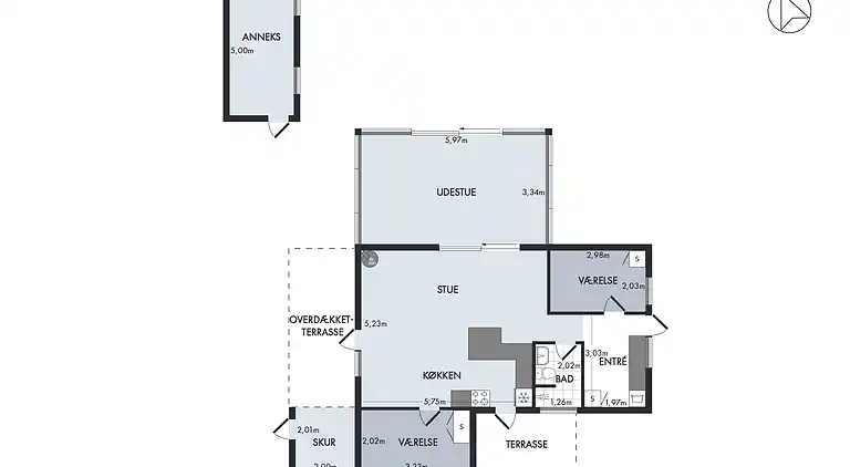 Nyrenoveret sommerhus midt i skoven