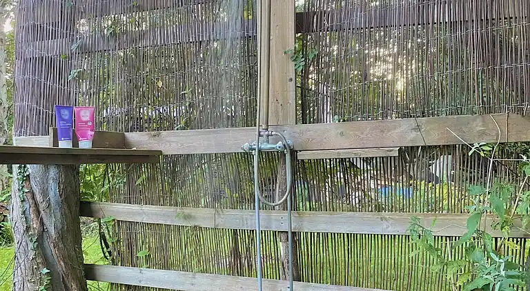 Einsig artiges Landhaus am Wasser