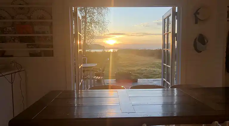 Einsig artiges Landhaus am Wasser