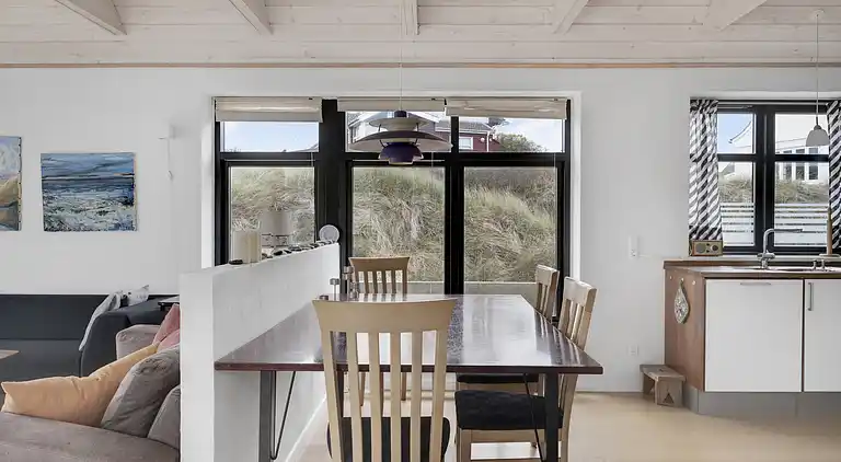 Ferienhaus mit Panoramablick zum Strand