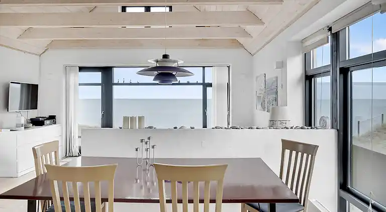 Ferienhaus mit Panoramablick zum Strand